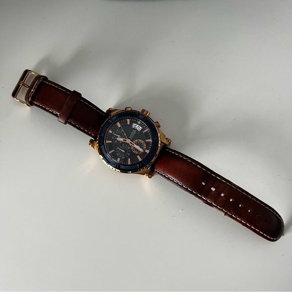 GUESS Mens Brown Rose Gold Tone Chronograph Watch - Picture 4 of 8